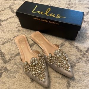 Lulus Flora Ivory Satin slides